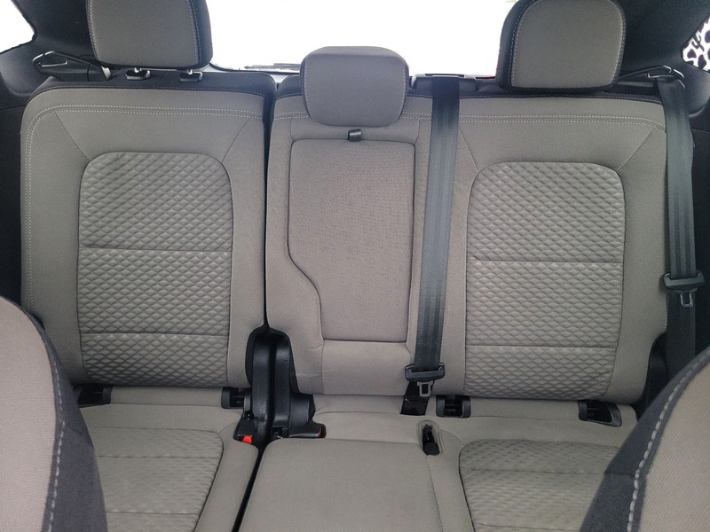 Ford Escape Vehicle Full-screen Gallery Image 13