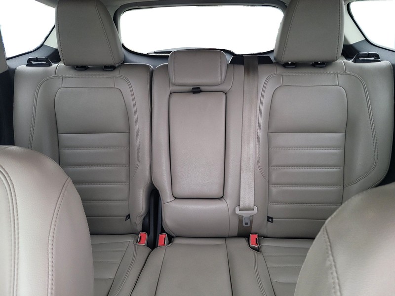 Ford Escape Vehicle Full-screen Gallery Image 13