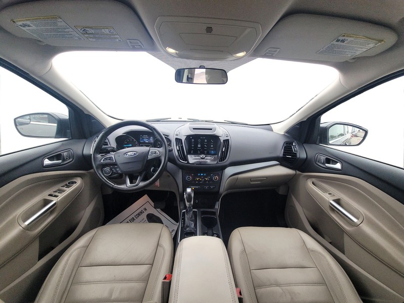 Ford Escape Vehicle Full-screen Gallery Image 15