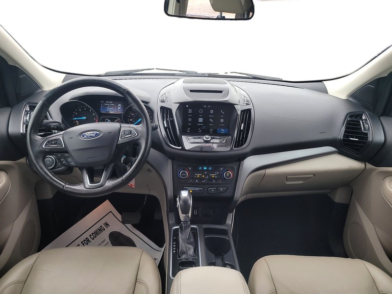 Ford Escape Vehicle Full-screen Gallery Image 16