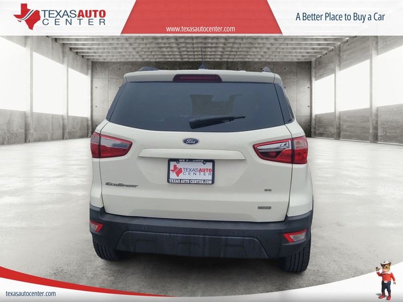 Ford EcoSport Vehicle Full-screen Gallery Image 06