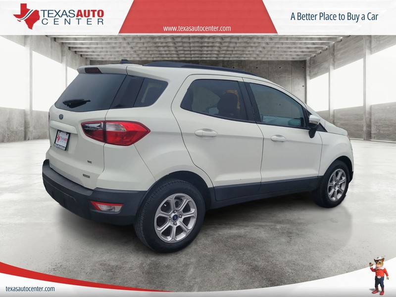 Ford EcoSport Vehicle Full-screen Gallery Image 07