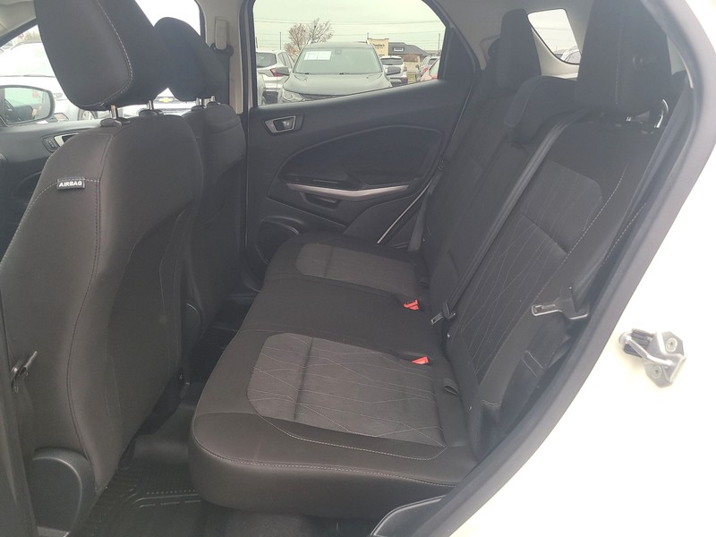 Ford EcoSport Vehicle Full-screen Gallery Image 10