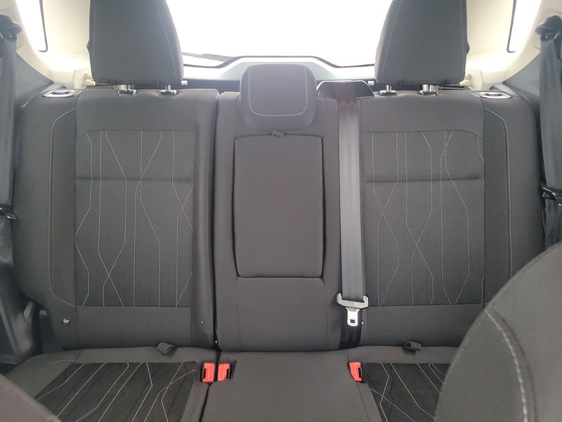 Ford EcoSport Vehicle Full-screen Gallery Image 13