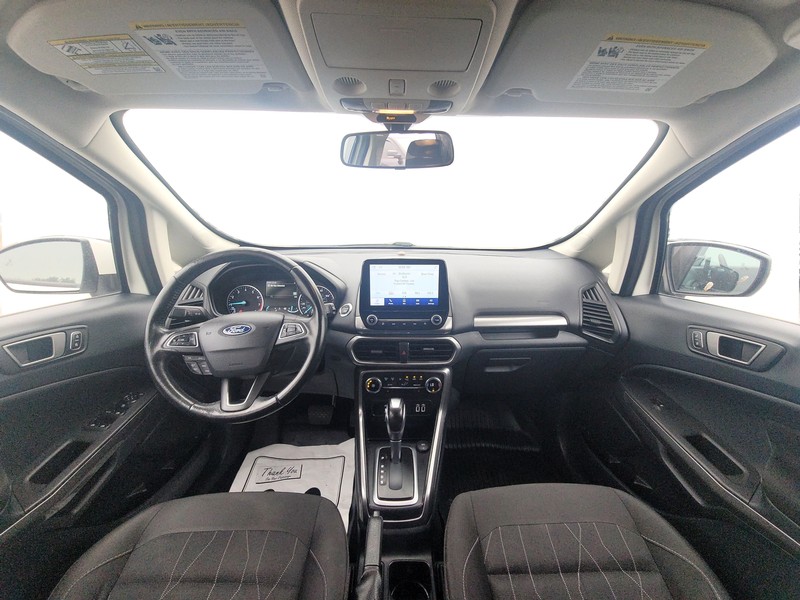 Ford EcoSport Vehicle Full-screen Gallery Image 15