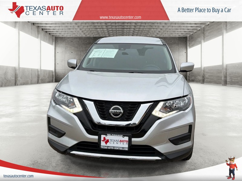 Nissan Rogue Vehicle Full-screen Gallery Image 03