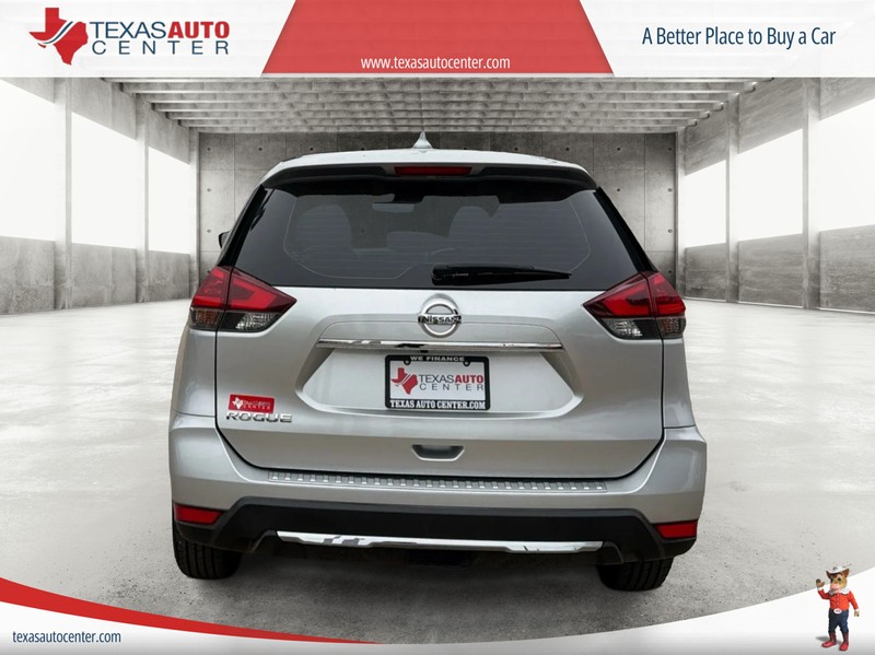 Nissan Rogue Vehicle Full-screen Gallery Image 06