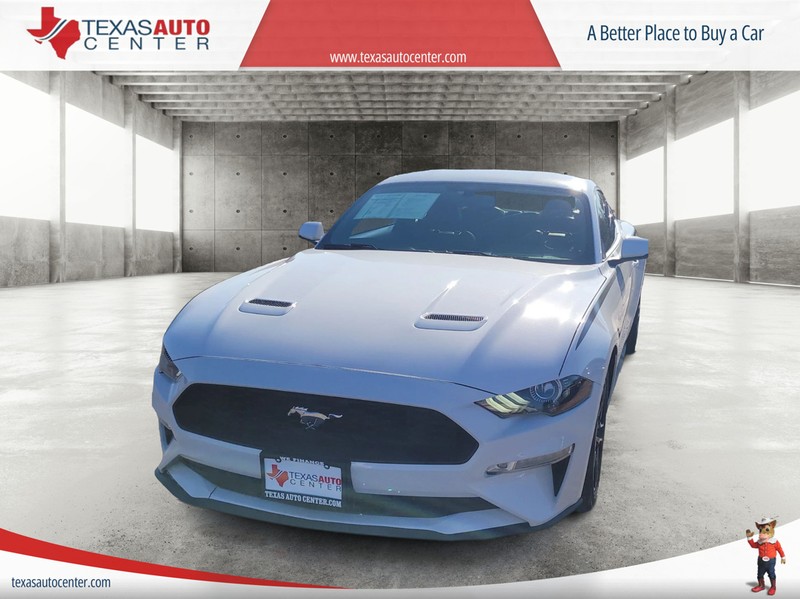 Ford Mustang Vehicle Full-screen Gallery Image 3