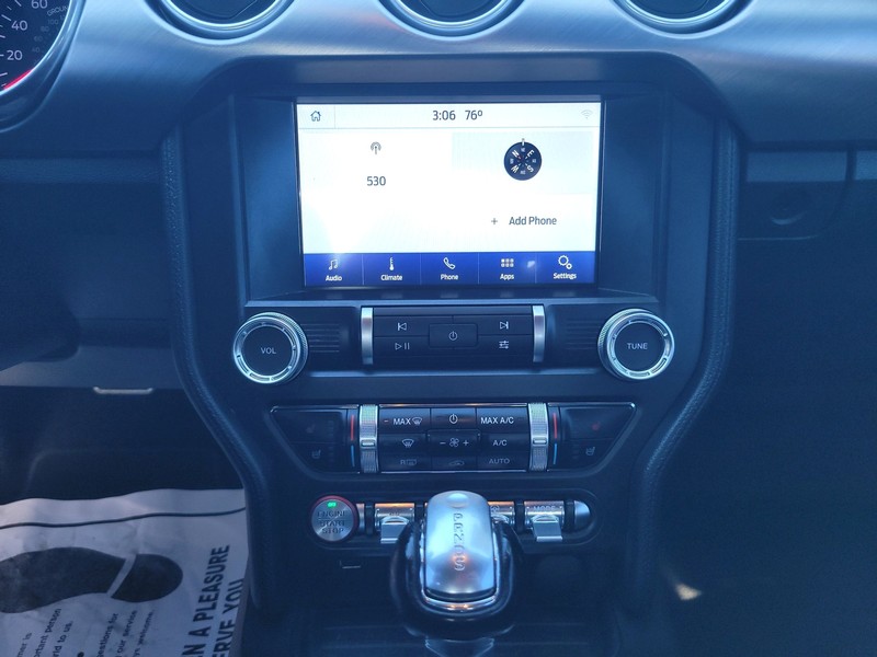 Ford Mustang Vehicle Full-screen Gallery Image 10