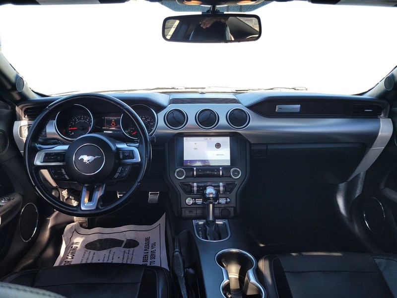 Ford Mustang Vehicle Full-screen Gallery Image 14