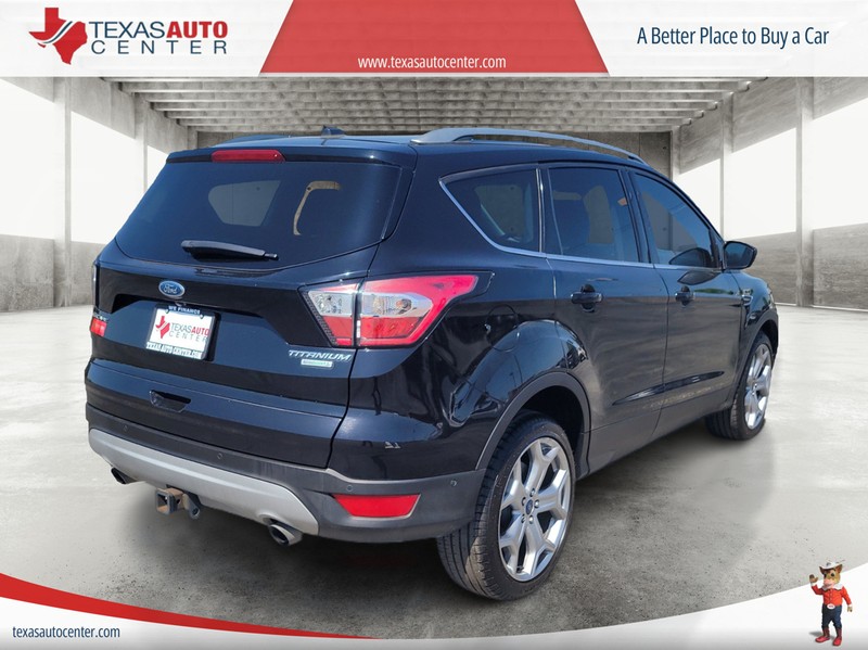 Ford Escape Vehicle Full-screen Gallery Image 6