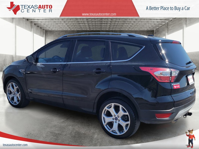 Ford Escape Vehicle Full-screen Gallery Image 7