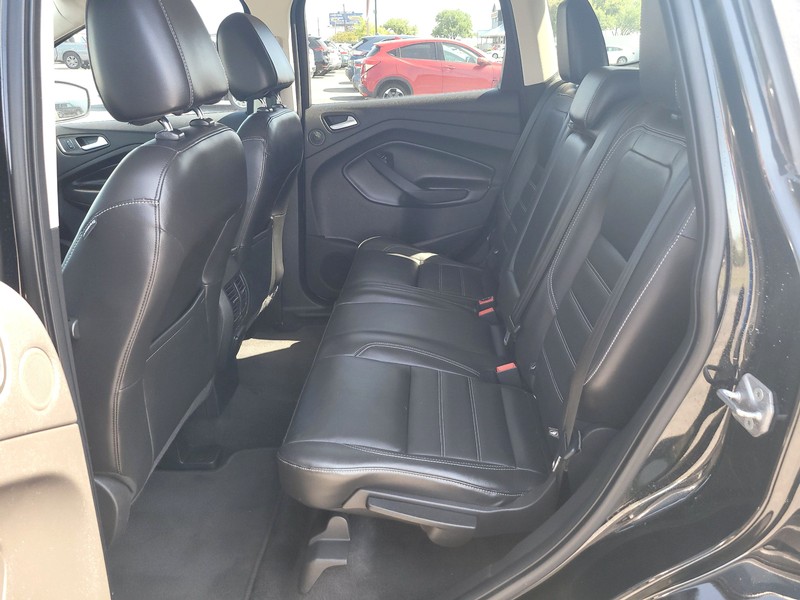 Ford Escape Vehicle Full-screen Gallery Image 9