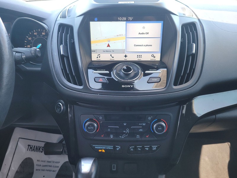 Ford Escape Vehicle Full-screen Gallery Image 11