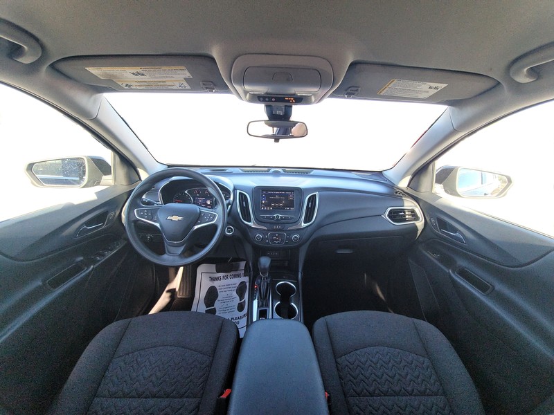 Chevrolet Equinox Vehicle Full-screen Gallery Image 15