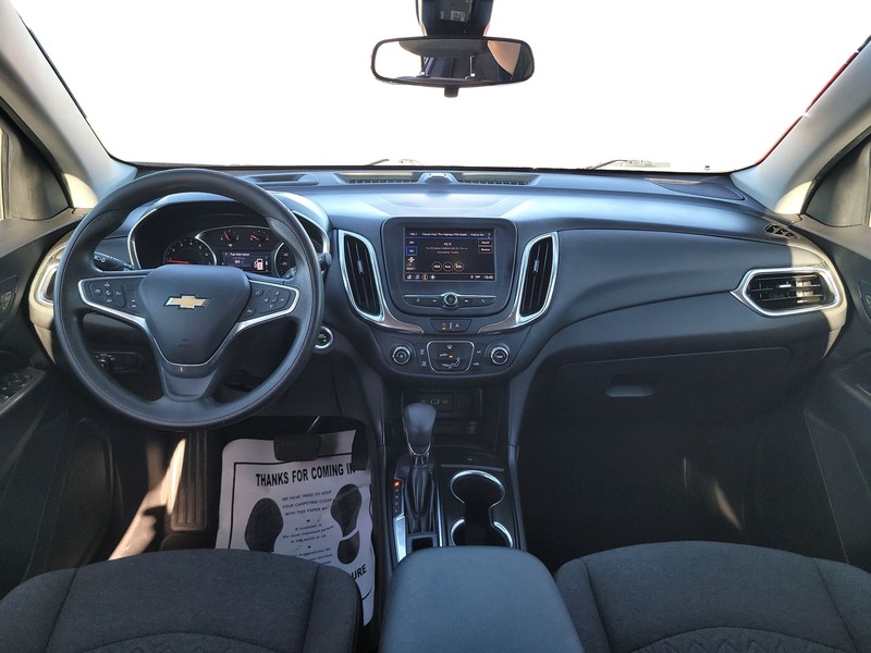 Chevrolet Equinox Vehicle Full-screen Gallery Image 16