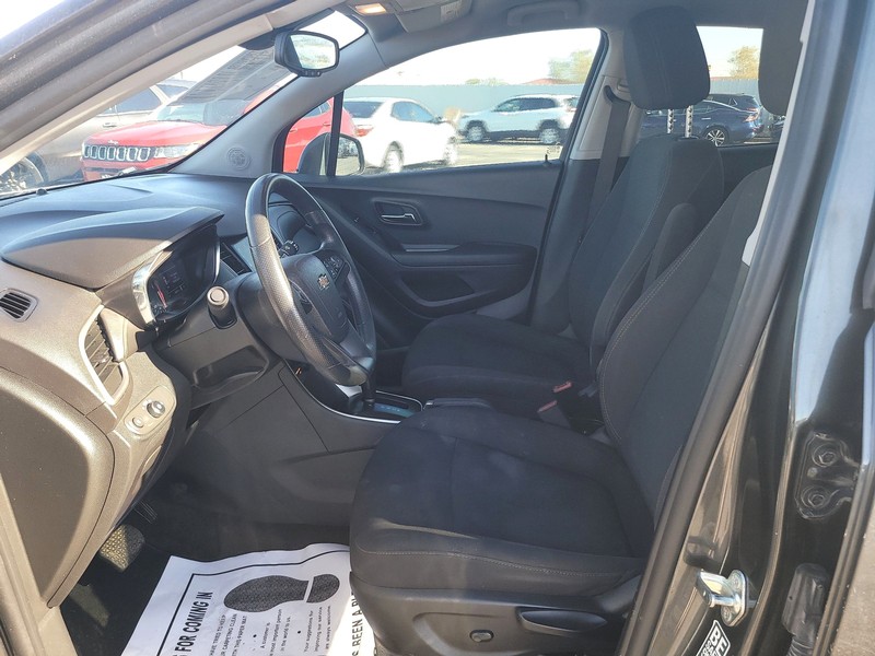 Chevrolet Trax Vehicle Full-screen Gallery Image 9