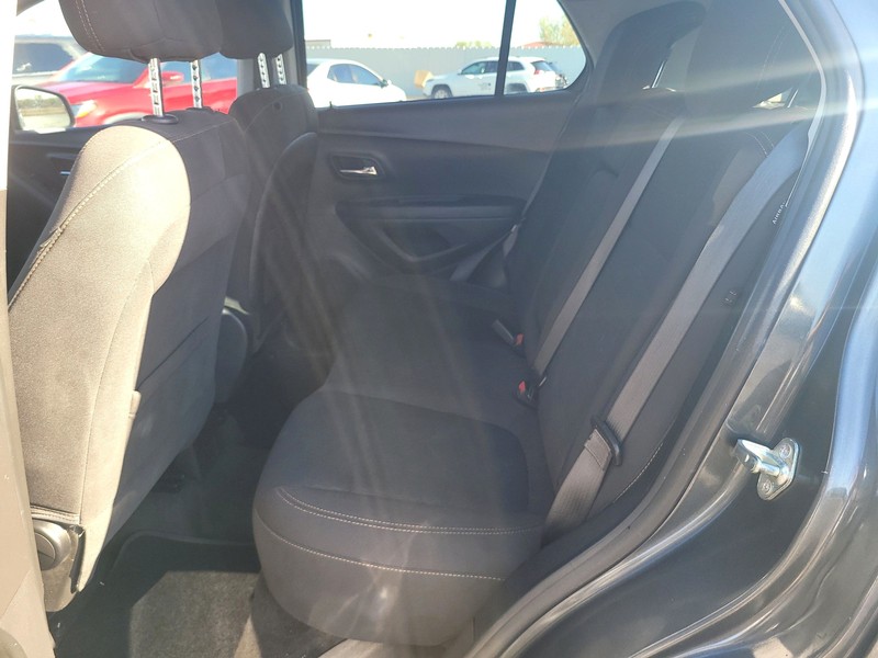 Chevrolet Trax Vehicle Full-screen Gallery Image 10