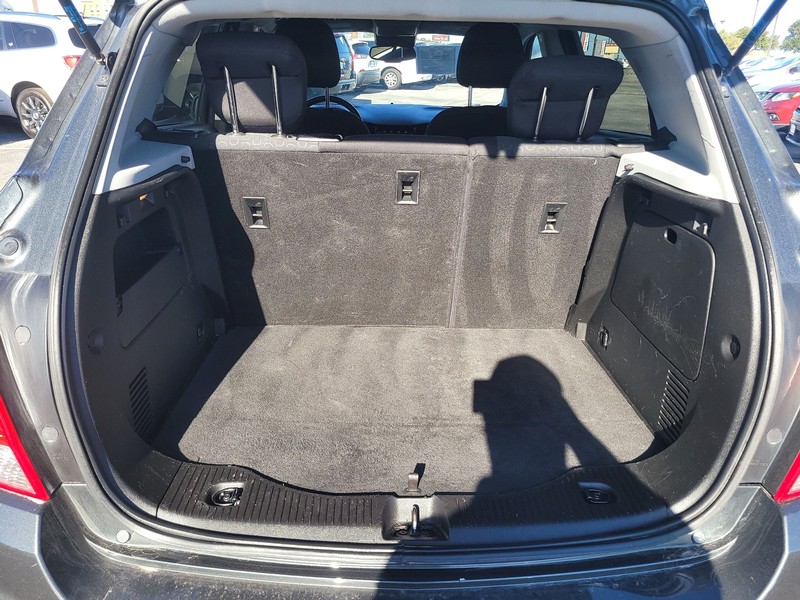 Chevrolet Trax Vehicle Full-screen Gallery Image 11