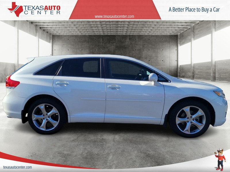 Toyota Venza Vehicle Full-screen Gallery Image 4