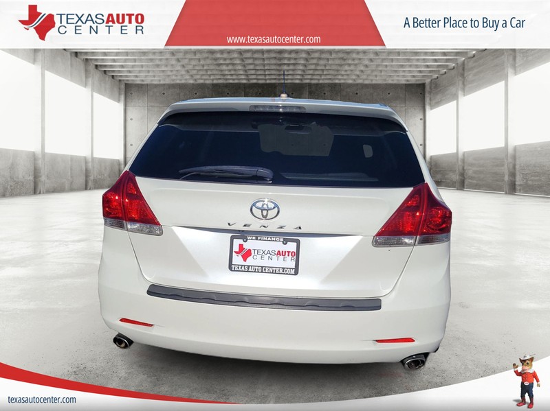 Toyota Venza Vehicle Full-screen Gallery Image 6