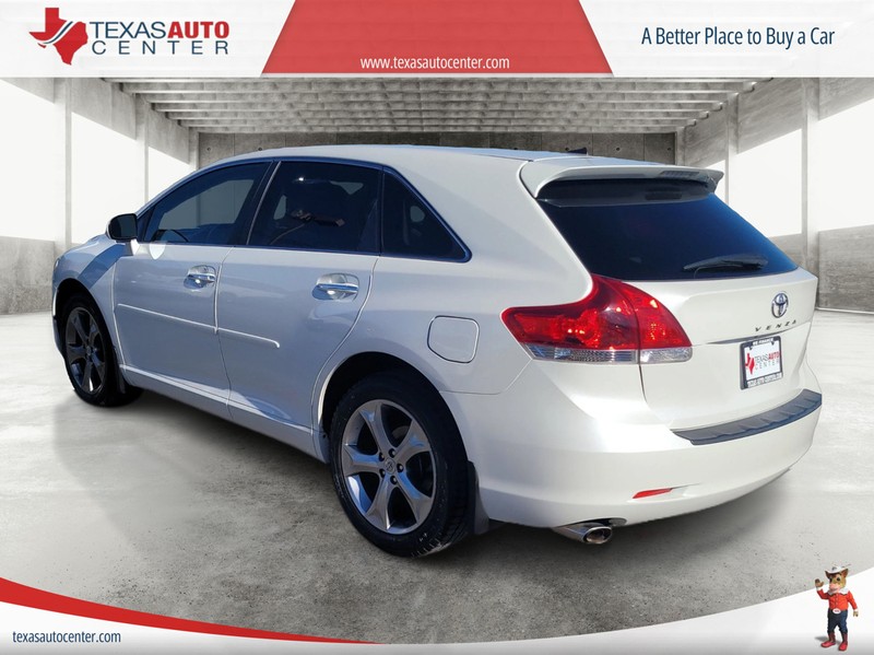 Toyota Venza Vehicle Full-screen Gallery Image 8