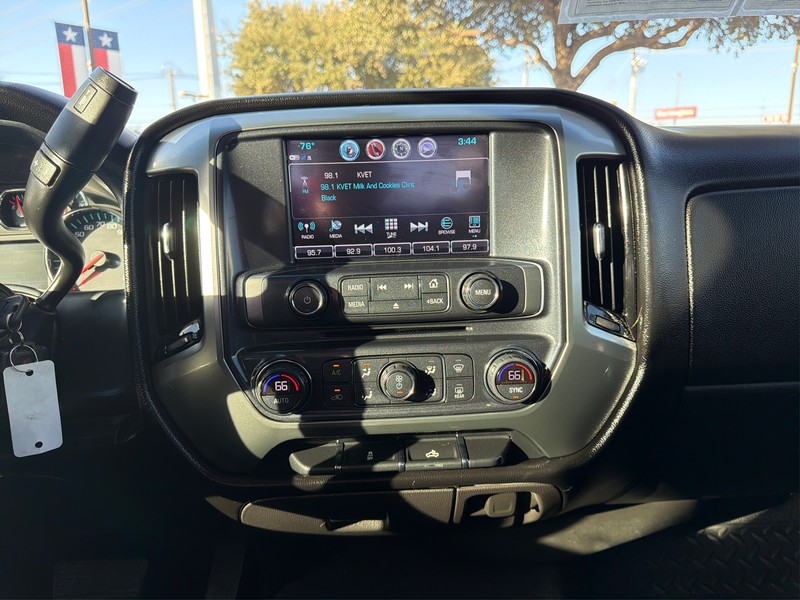 Chevrolet Silverado 1500 Vehicle Full-screen Gallery Image 12