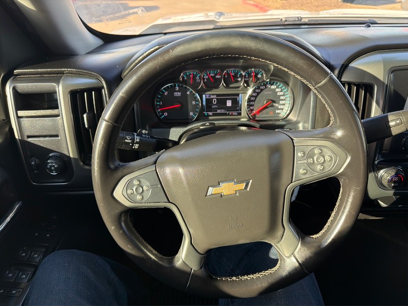 Chevrolet Silverado 1500 Vehicle Full-screen Gallery Image 14