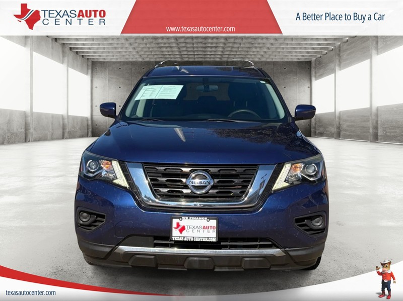 Nissan Pathfinder Vehicle Full-screen Gallery Image 3
