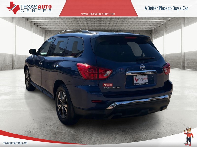 Nissan Pathfinder Vehicle Full-screen Gallery Image 8