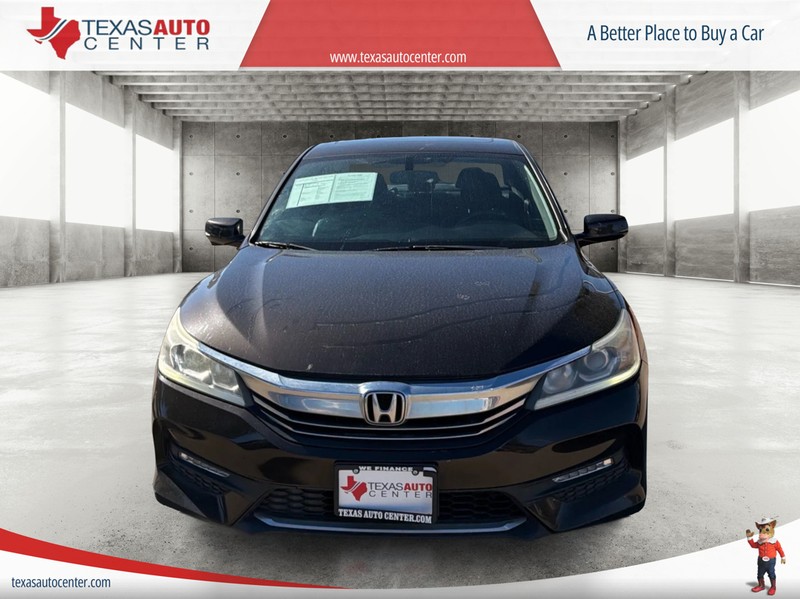 Honda Accord Sedan Vehicle Full-screen Gallery Image 3