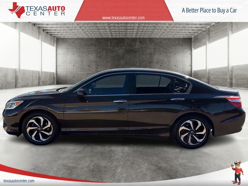 Honda Accord Sedan Vehicle Full-screen Gallery Image 5