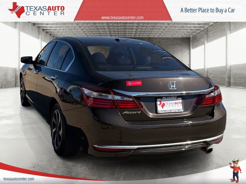 Honda Accord Sedan Vehicle Full-screen Gallery Image 8