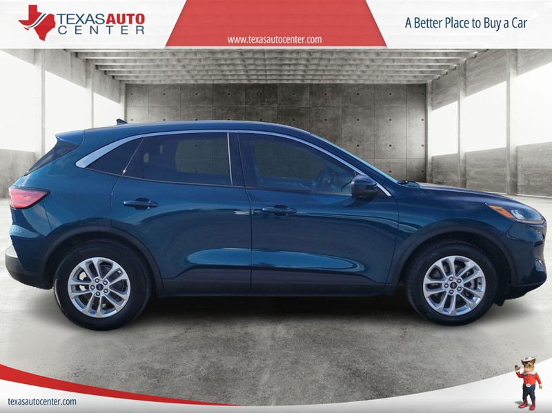 Ford Escape Vehicle Full-screen Gallery Image 03