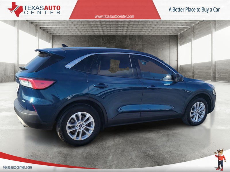 Ford Escape Vehicle Full-screen Gallery Image 06