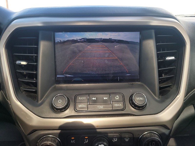 GMC Acadia Vehicle Full-screen Gallery Image 18