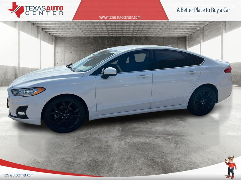 Ford Fusion Vehicle Full-screen Gallery Image 5