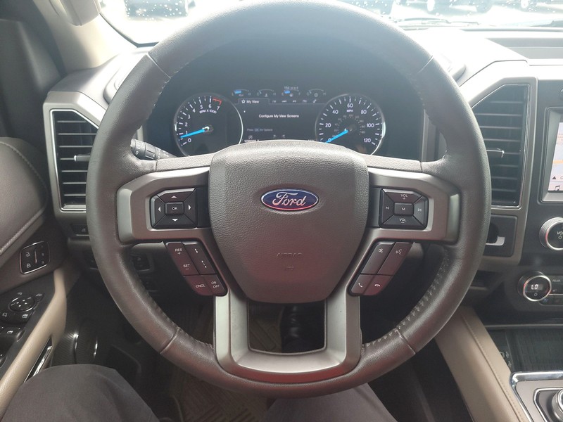 Ford Expedition Vehicle Full-screen Gallery Image 13