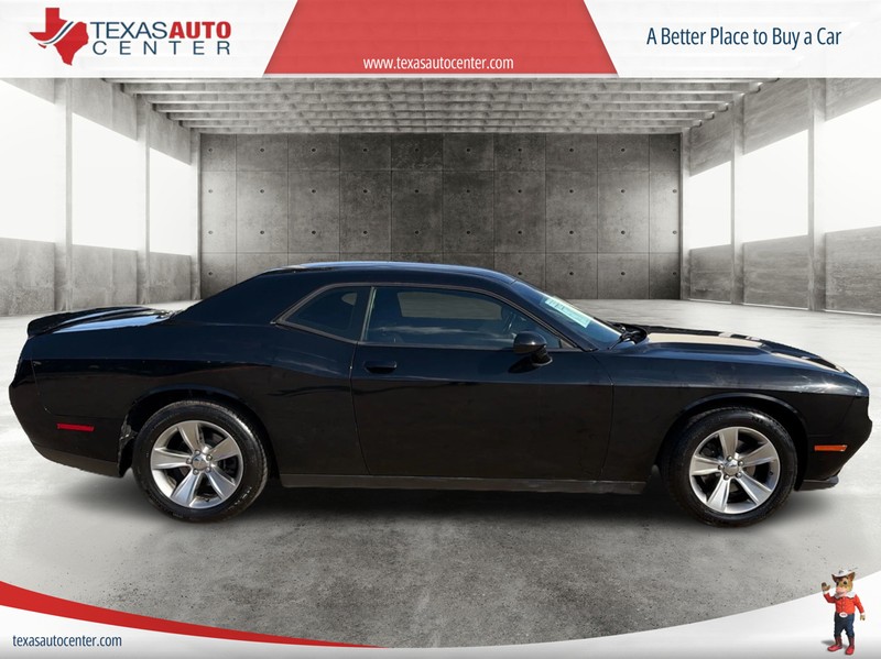 Dodge Challenger Vehicle Full-screen Gallery Image 04