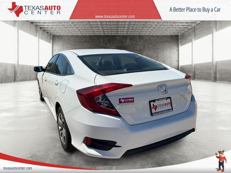 Honda Civic Sedan Vehicle Full-screen Gallery Image 6