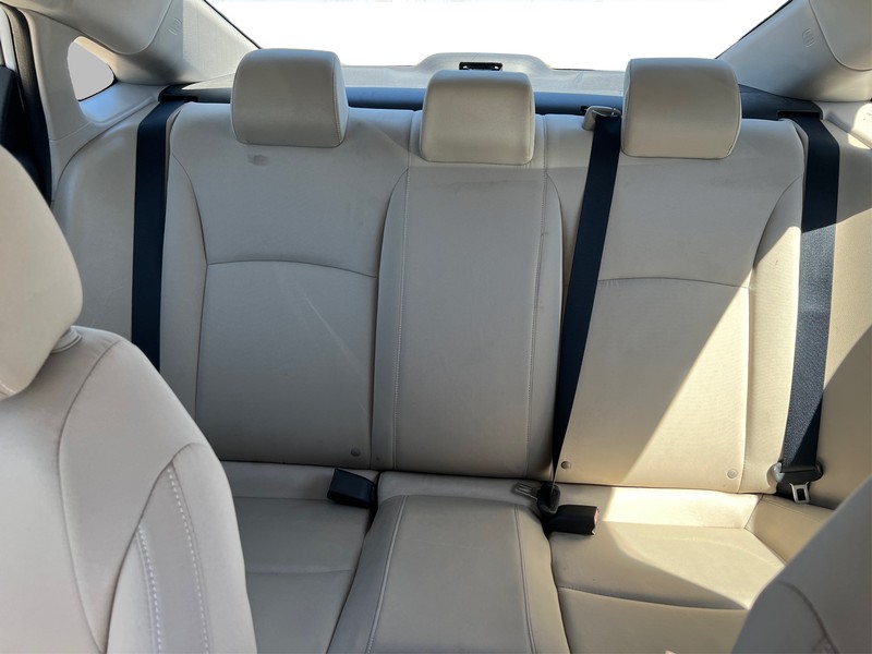 Honda Civic Sedan Vehicle Full-screen Gallery Image 11