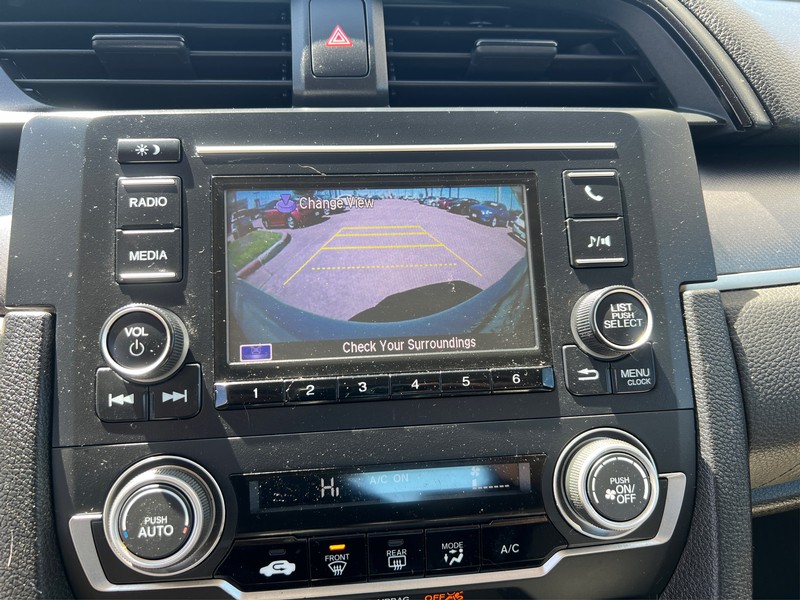 Honda Civic Sedan Vehicle Full-screen Gallery Image 15