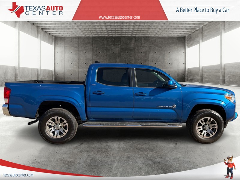 Toyota Tacoma Vehicle Full-screen Gallery Image 04