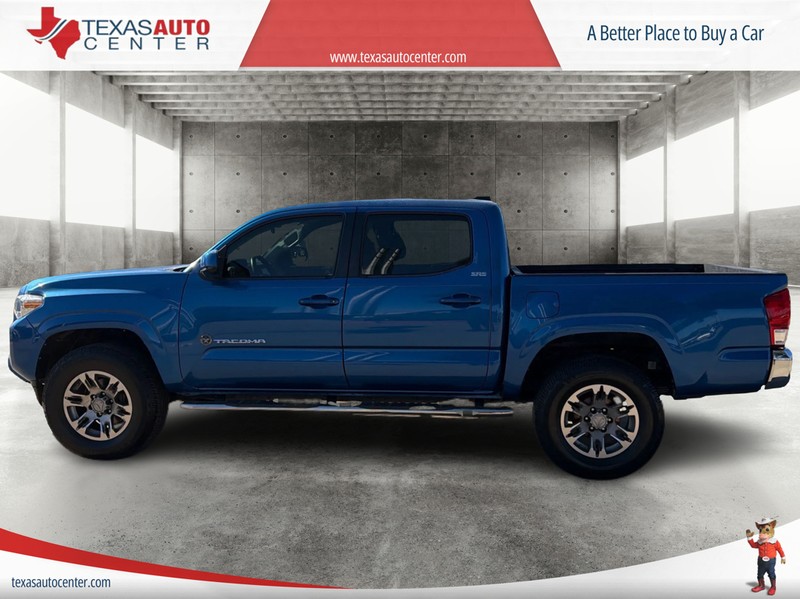 Toyota Tacoma Vehicle Full-screen Gallery Image 05