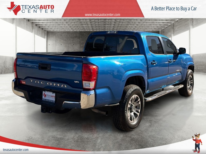 Toyota Tacoma Vehicle Full-screen Gallery Image 07