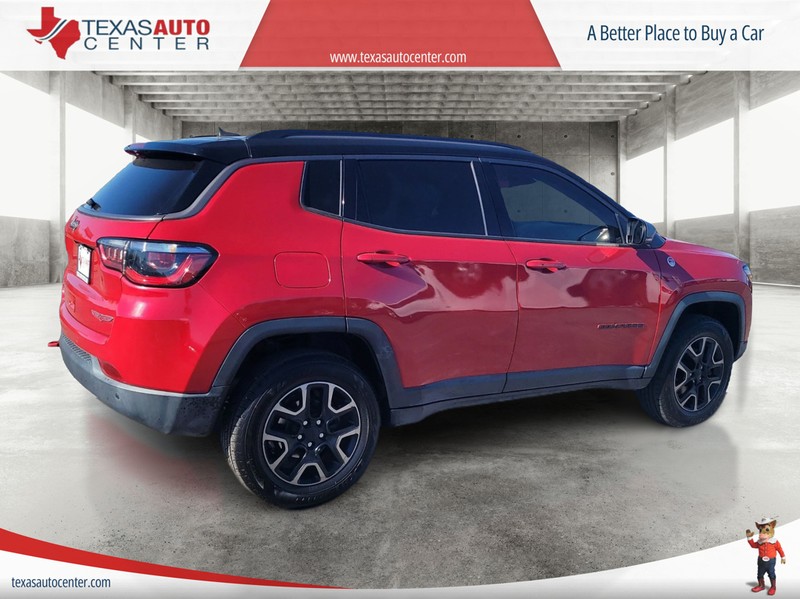 Jeep Compass Vehicle Full-screen Gallery Image 6