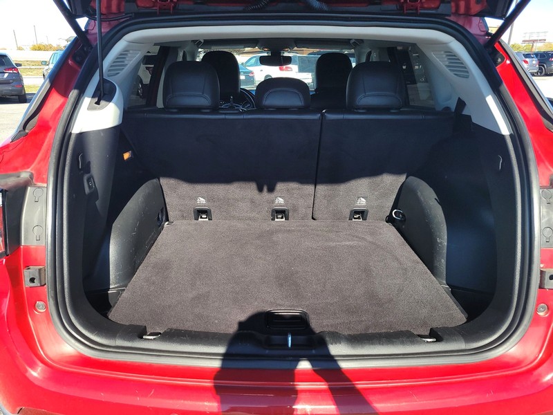 Jeep Compass Vehicle Full-screen Gallery Image 10