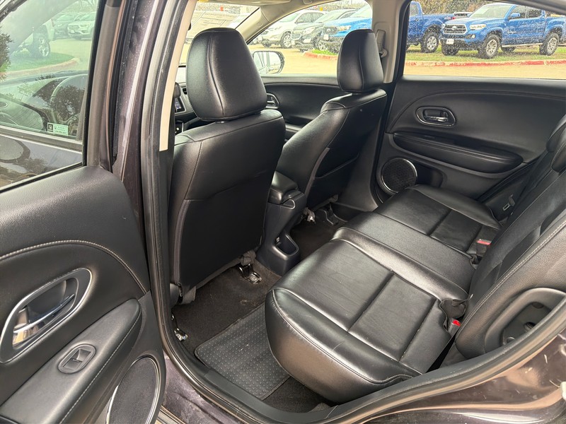 Honda HR-V Vehicle Full-screen Gallery Image 10