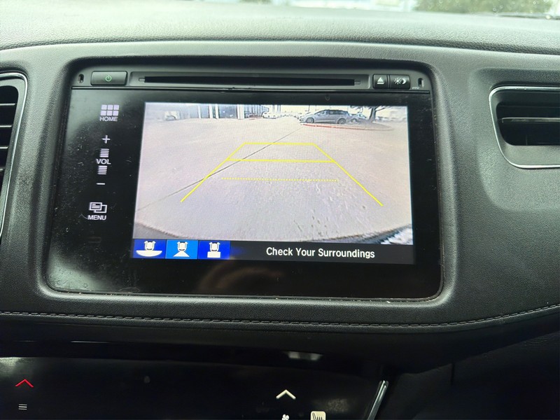 Honda HR-V Vehicle Full-screen Gallery Image 17