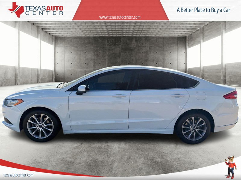 Ford Fusion Vehicle Full-screen Gallery Image 05